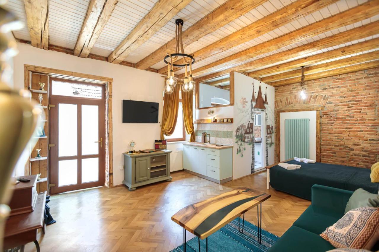 Saint John'S 22 Brasov Appartement Buitenkant foto