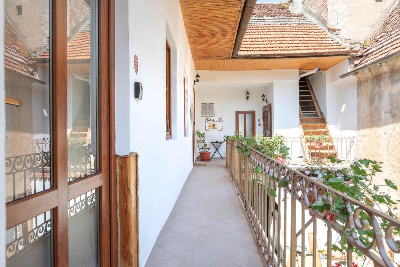 Saint John'S 22 Brasov Appartement Buitenkant foto