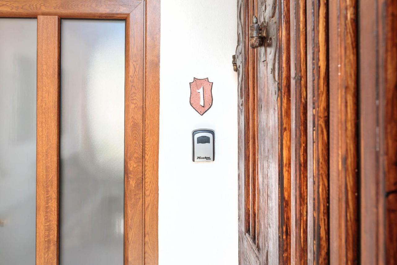 Saint John'S 22 Brasov Appartement Buitenkant foto