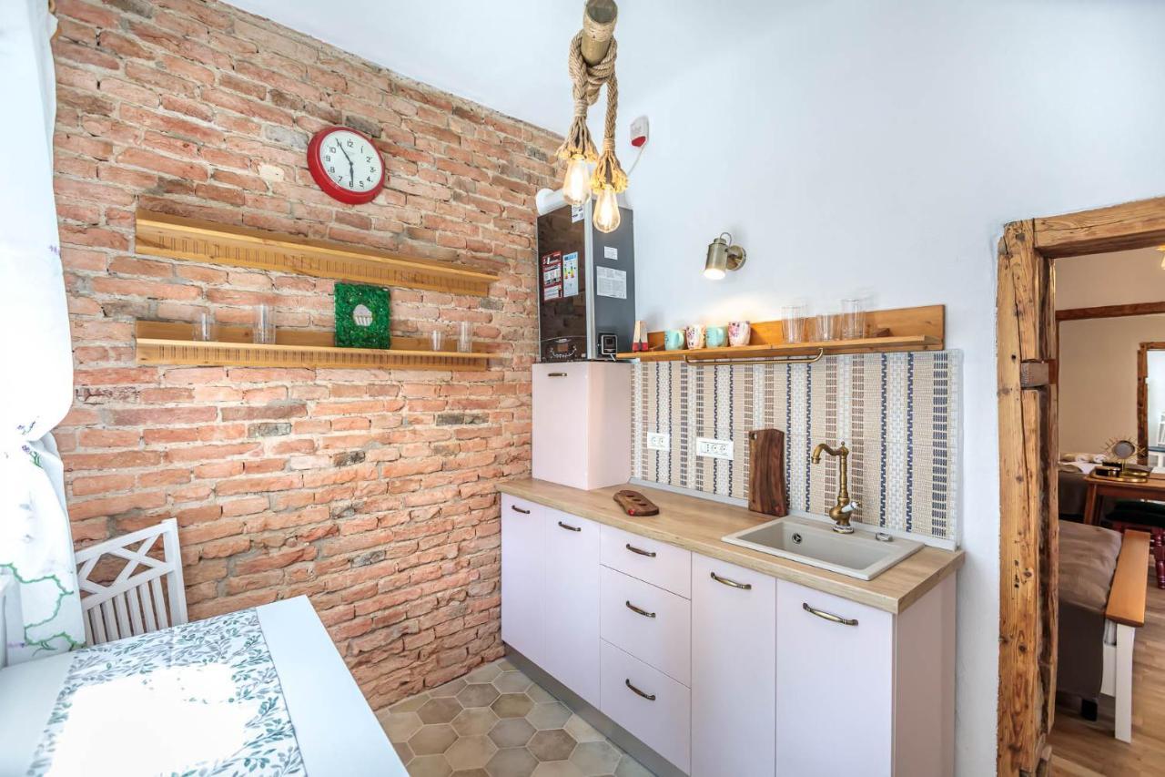 Saint John'S 22 Brasov Appartement Buitenkant foto