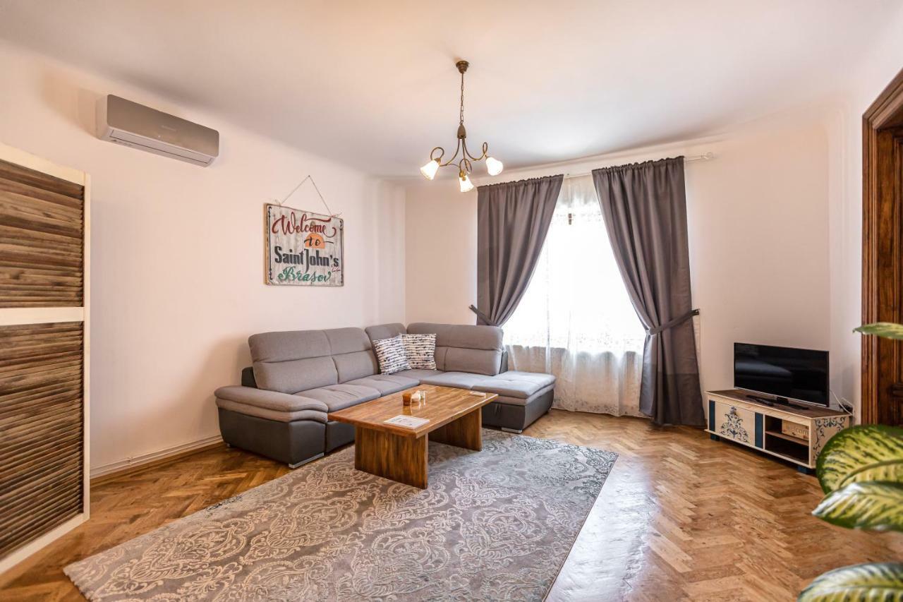 Saint John'S 22 Brasov Appartement Buitenkant foto