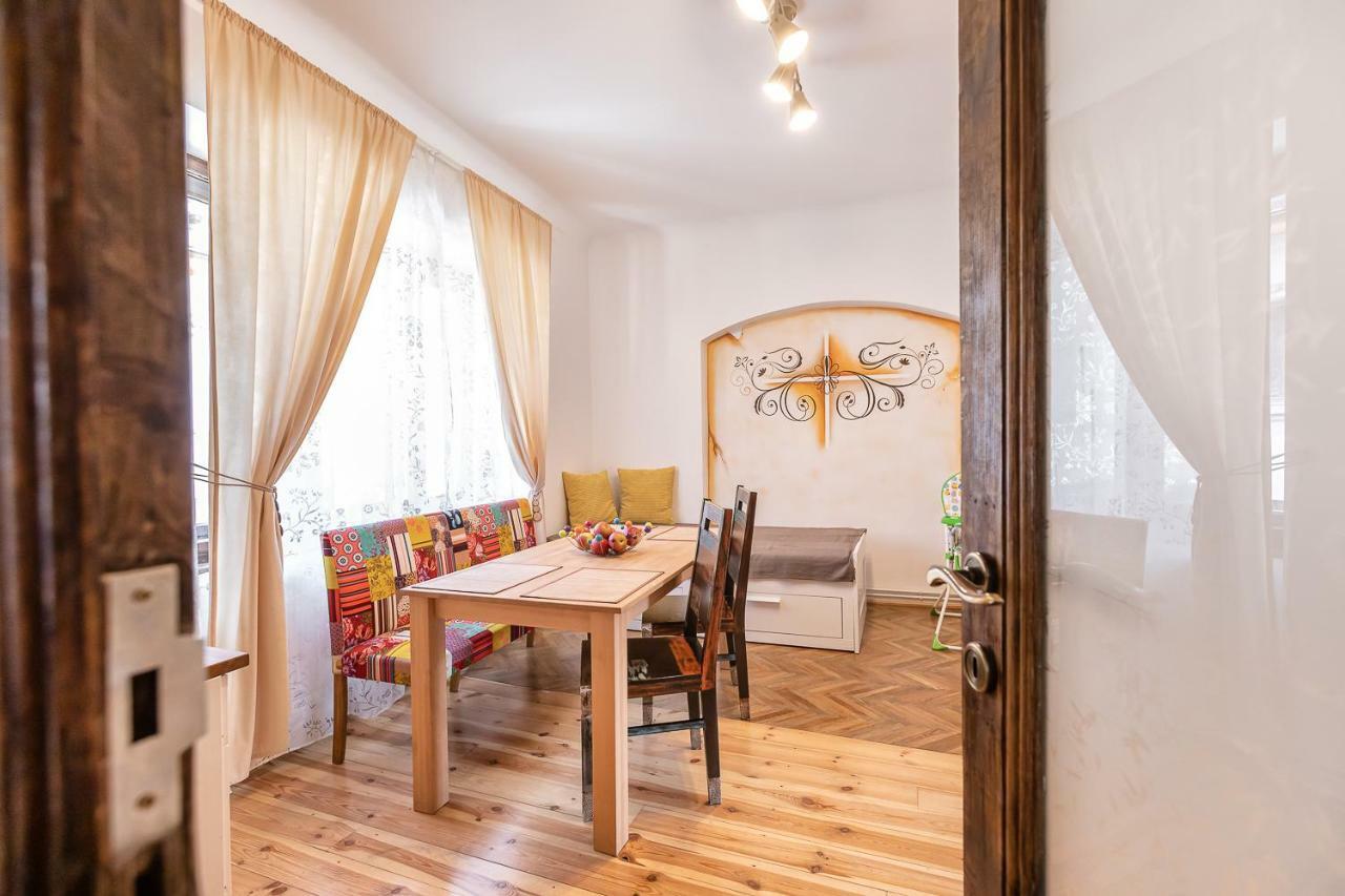 Saint John'S 22 Brasov Appartement Buitenkant foto